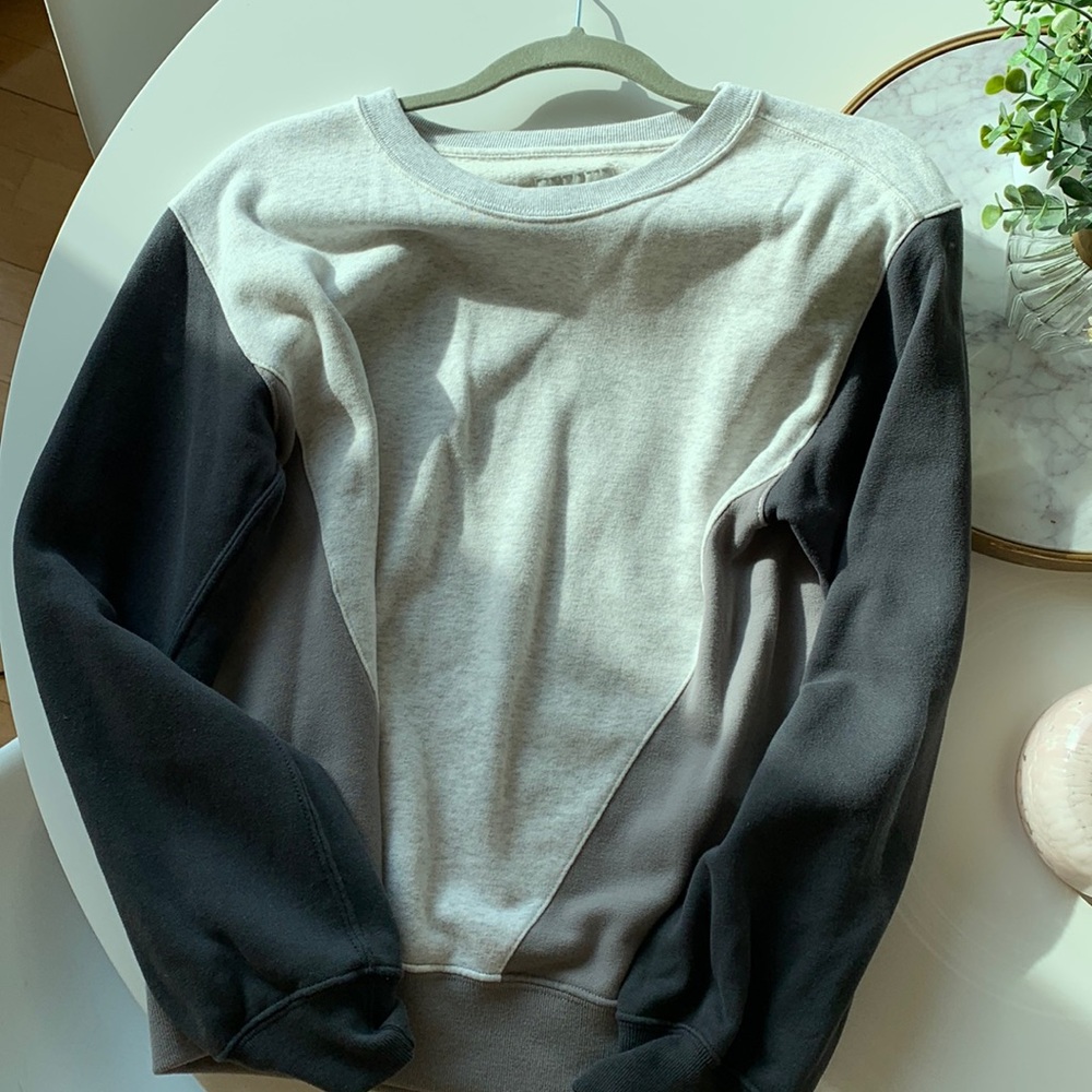 Abercrombie crewneck
